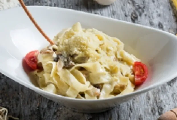 Fettuccine Alfredo