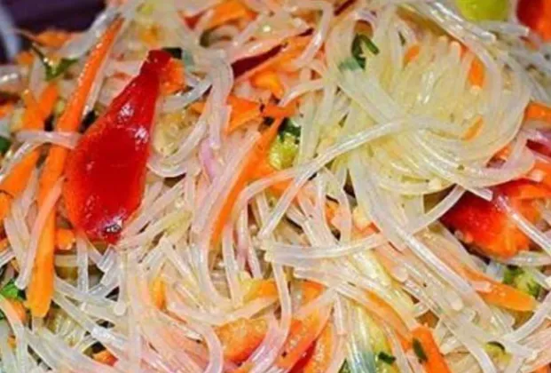 Cold chicken japchae