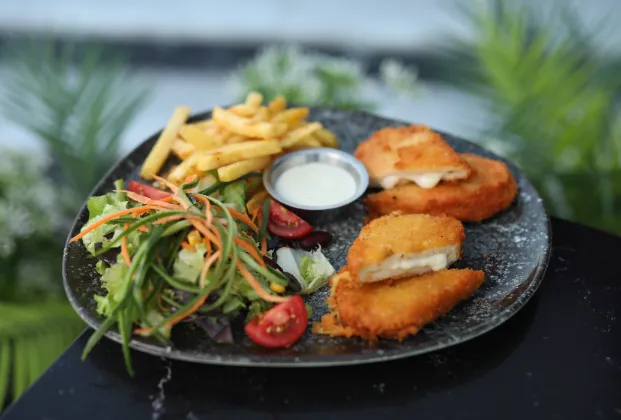 Chicken cordon bleu