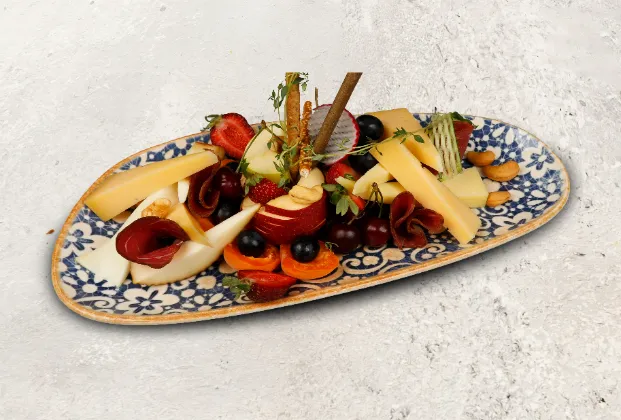 CHEESE AND DRIED MEAT PLATTER