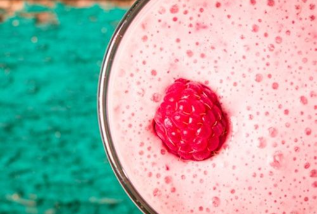 Raspberry Milkshake (16oz.)