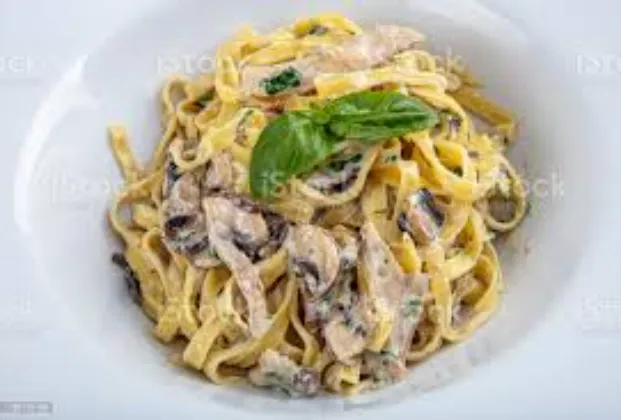 Creamy mushroom tagliatelle