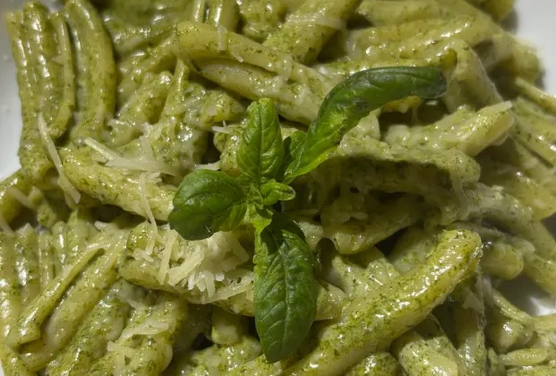 Pesto pasta with cream and Parmesan