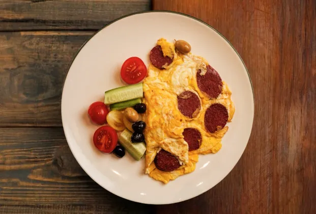 Sucuk omelette