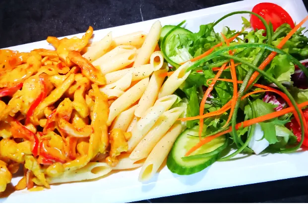 Chicken in curry sauce