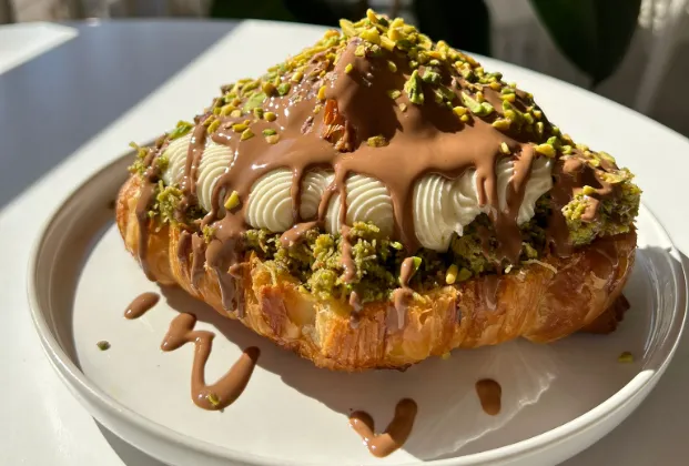 Dubai Croissant