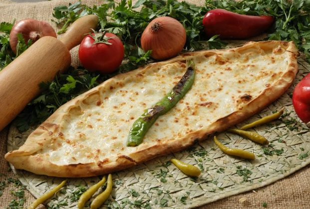 Kaşar cheese pide
