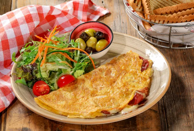 Sucuk Omelette