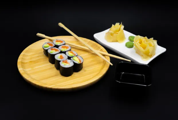 Salmon Avocado Maki