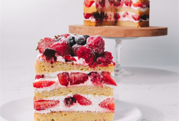 Forest fruit cake