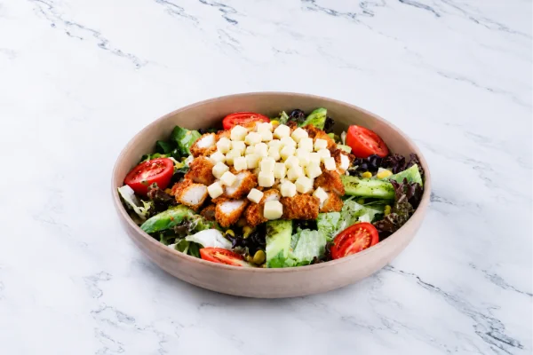 Crispy chicken mozzarella salad