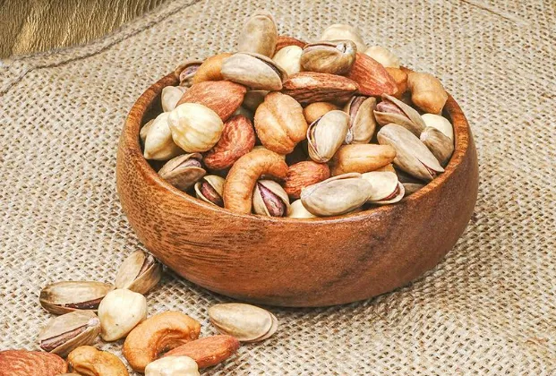 LUXURY SNACKS
