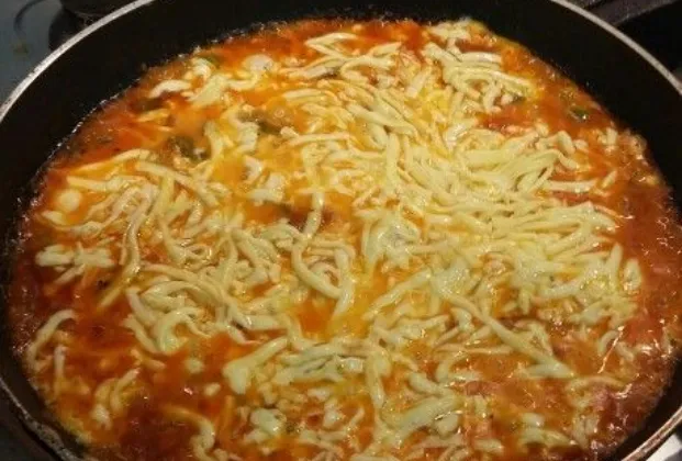Eggs with Kashar cheese