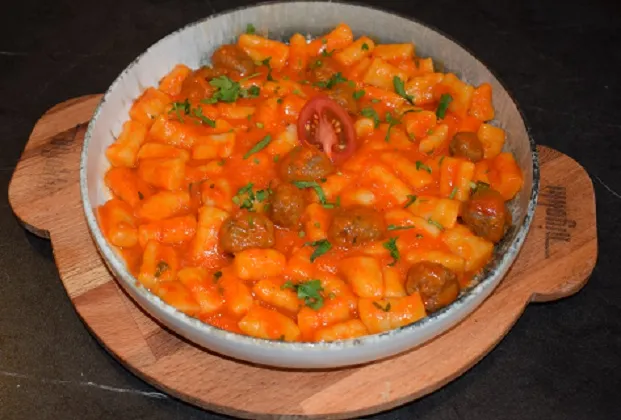 Gnocchi with meatballs
