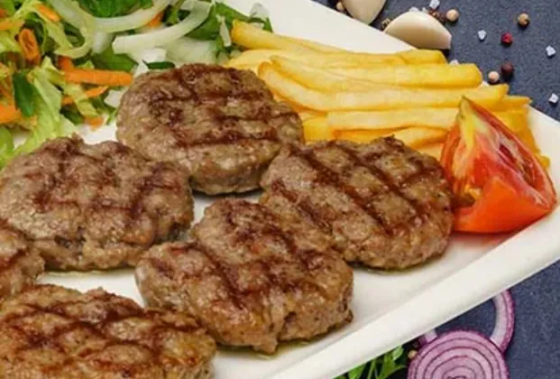 Grilled köfte