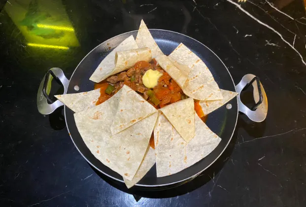 Sac Kavurma (Turkish sautéed beef)