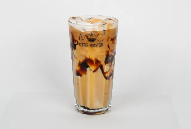 Iced caramel macchiato