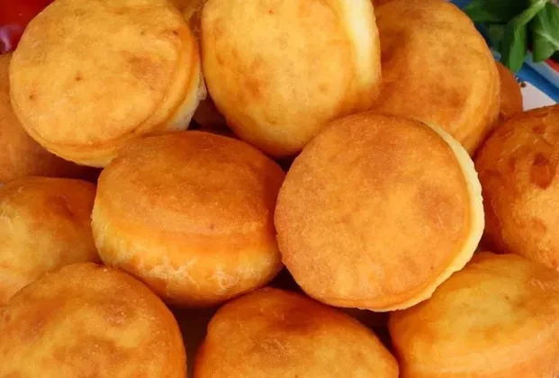 Pişi (Turkish fried dough)