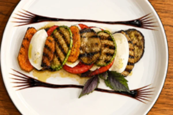 Grilled vegetable mozzarella salad