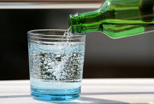 Sparkling mineral water