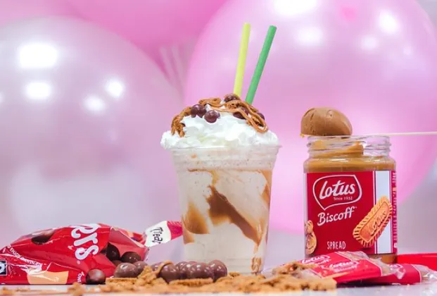 Lotus crunchy milkshake