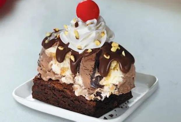 Brownie with ice cream