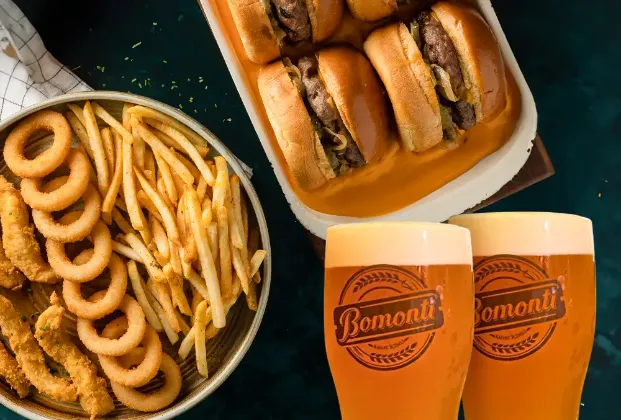 Couple Snack Burger + 2 draft Bomonti Filtresiz beers, 50 cl each