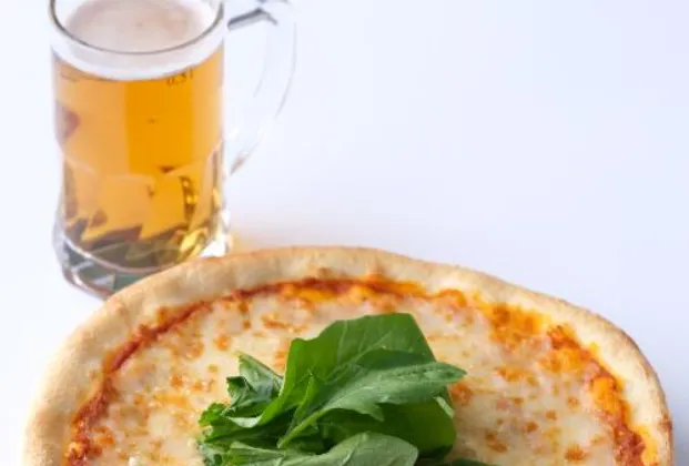 Margherita Pizza + 50cl Draught Beer