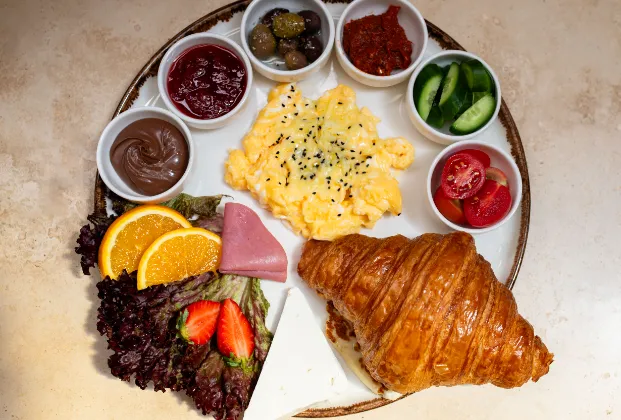 Sunday Croissant Plate