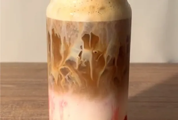 Strawberry latte