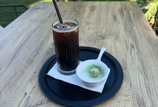 Vanilla iced filter coffee