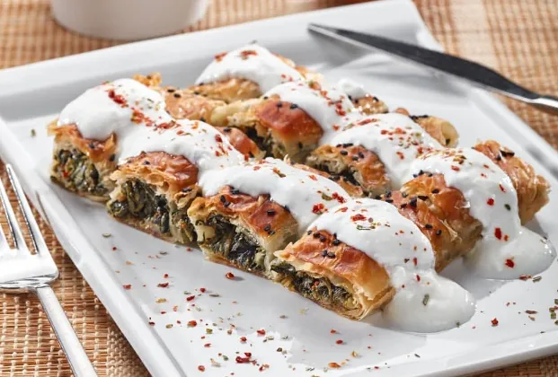 Çengelköy yogurt and spinach börek