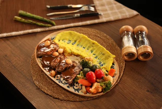Beef tenderloin with demi-glace sauce