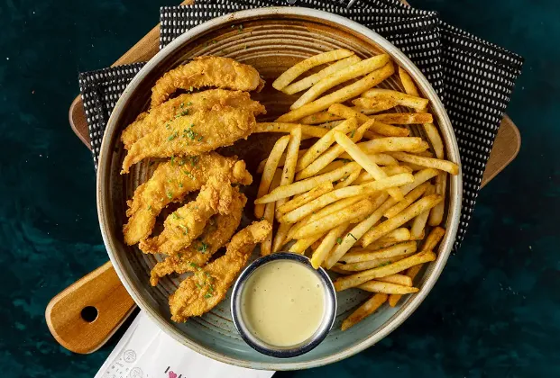 Crispy chicken pieces