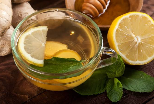 Mint and lemon tea
