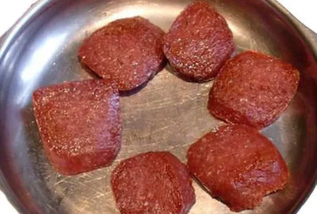 Pan-fried sucuk