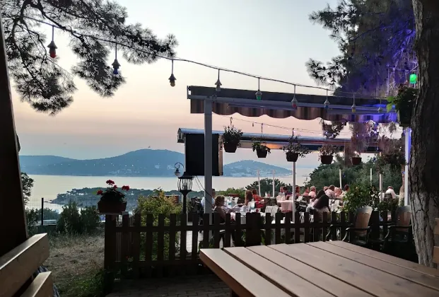 Büyükada Mavi Restaurant