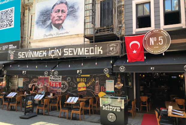 No. 5 Cafe & Pub