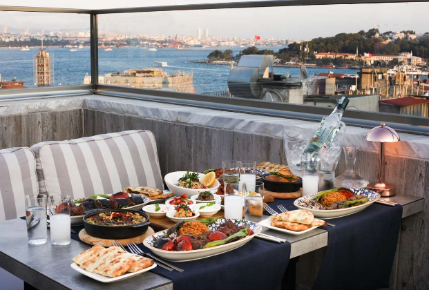 Moise Karaköy