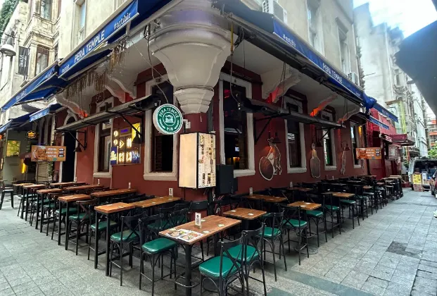 Pera Temple Bar