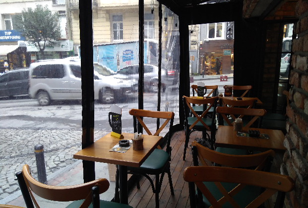 You Cafe & Pub