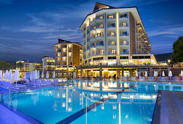Ramada Hotel Kuşadası Bar