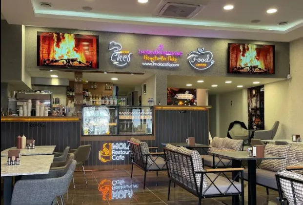 1 Mola Cafe Restaurant