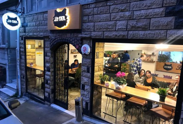 JJ's Den Tatlı Cafe