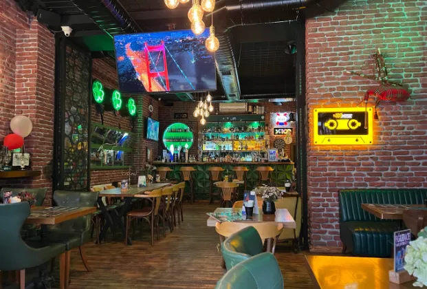 The Wolf Irish Pub