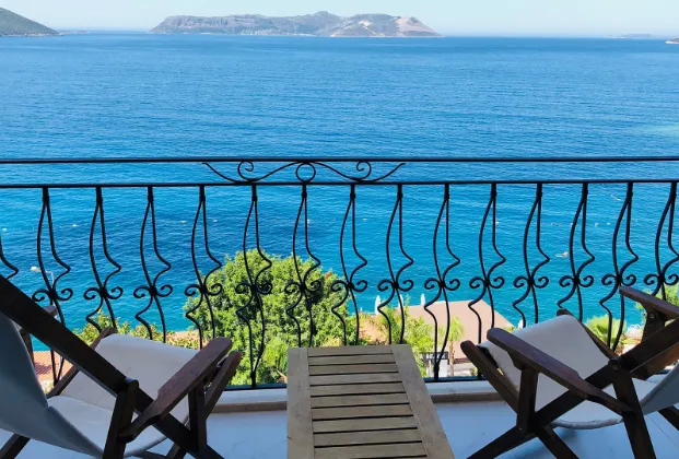 Nur Beach Hotel