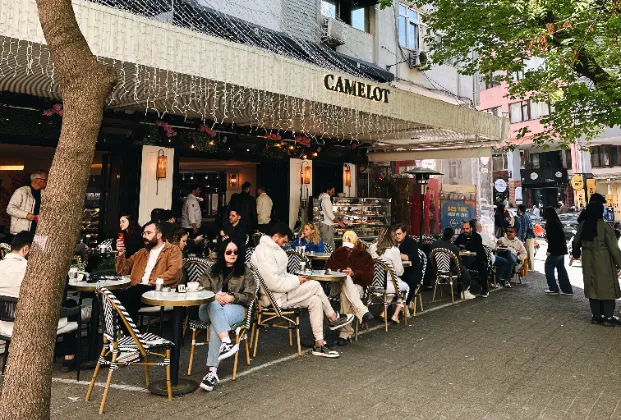 Camelot Cafe & Dessert 0