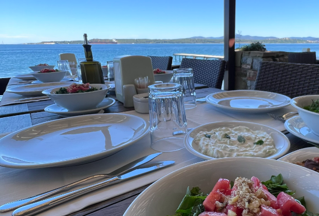 Maydos Restaurant
