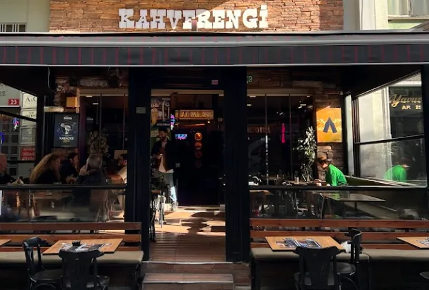 Kahverengi Cafe Pub Karaoke