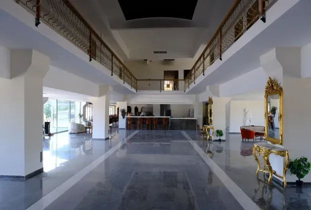 Etruscan Hotel - Garson 2